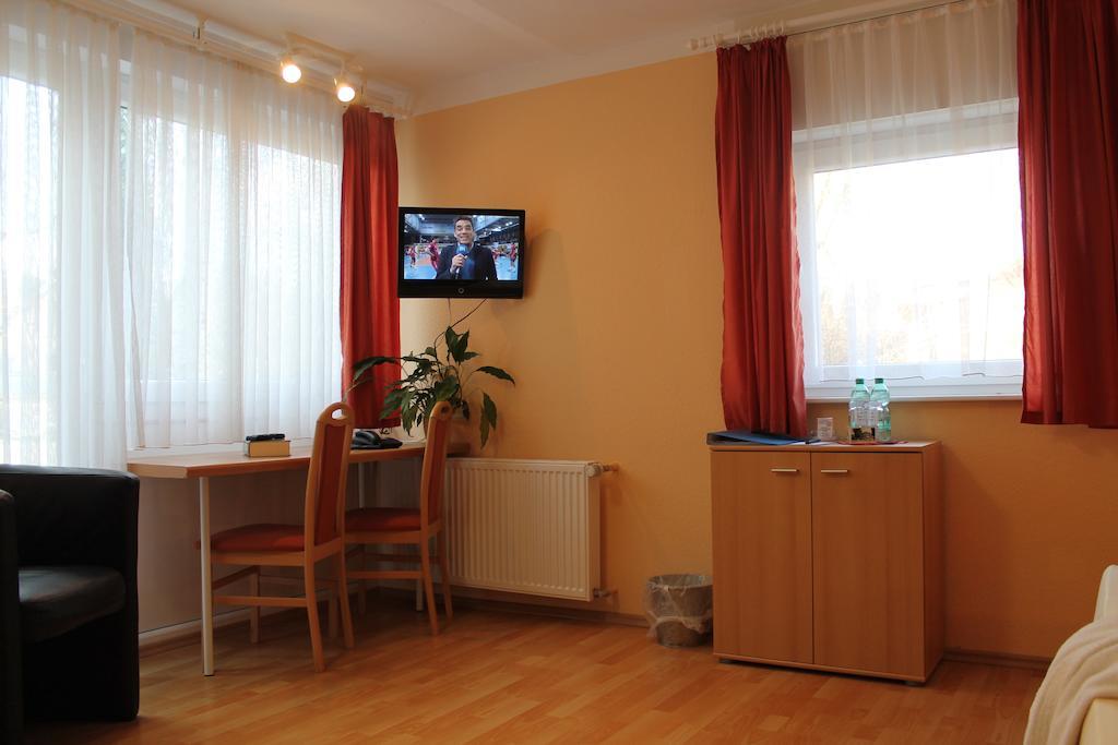 Hotel Brigitte Bad Krozingen Room photo