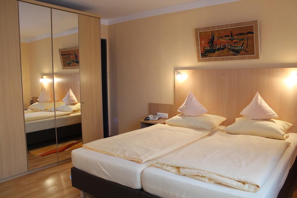 Hotel Brigitte Bad Krozingen Exterior photo