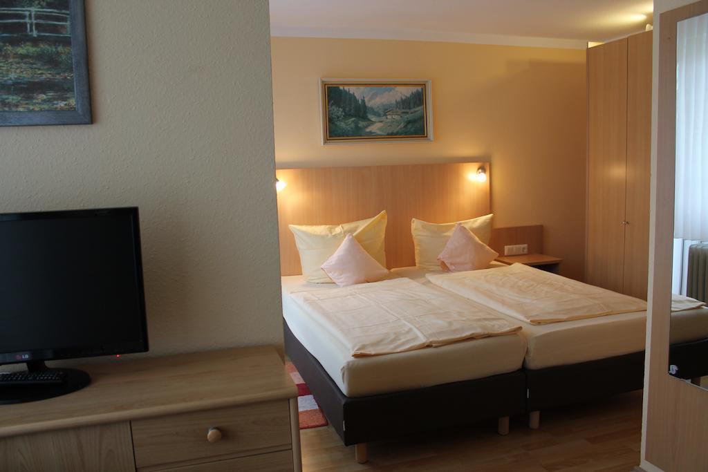 Hotel Brigitte Bad Krozingen Room photo